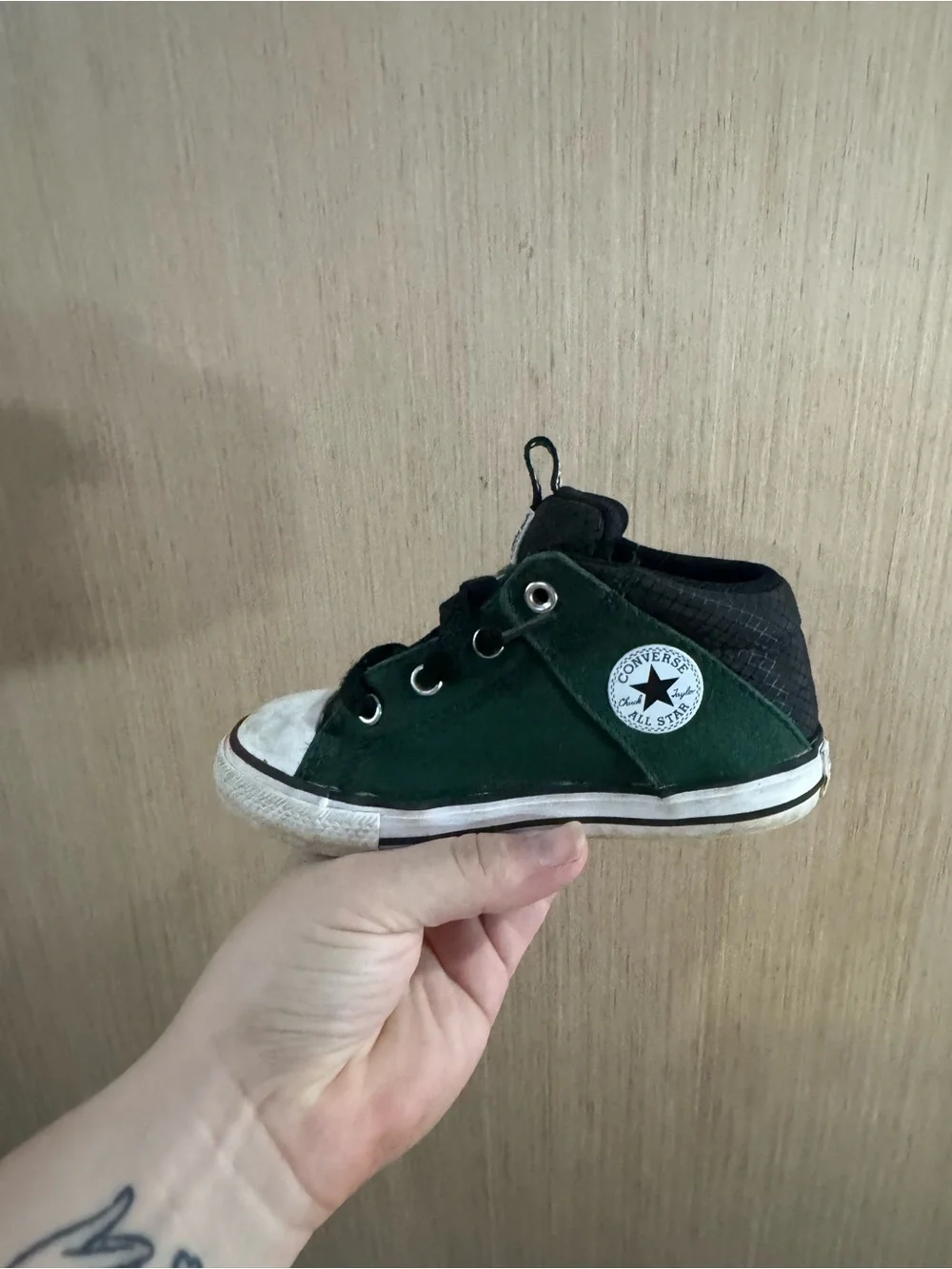 Converse Kids Dark Green and Black Canvas High-Top Sneakers Size 9